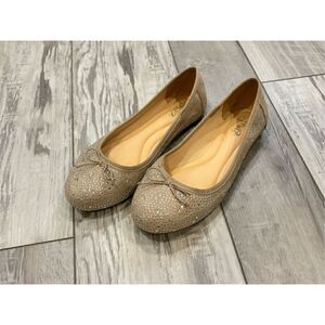 Y Not tan diamond flat slip on shoes size 7W